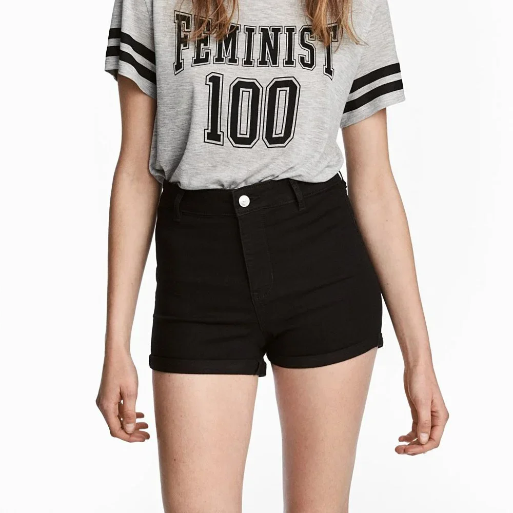 $10 CLEARANCE! H&M Black High Waisted Folded Cuff Shorts - Picture 1 of 7